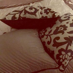 4 Gray & Cream Pattern Pillows